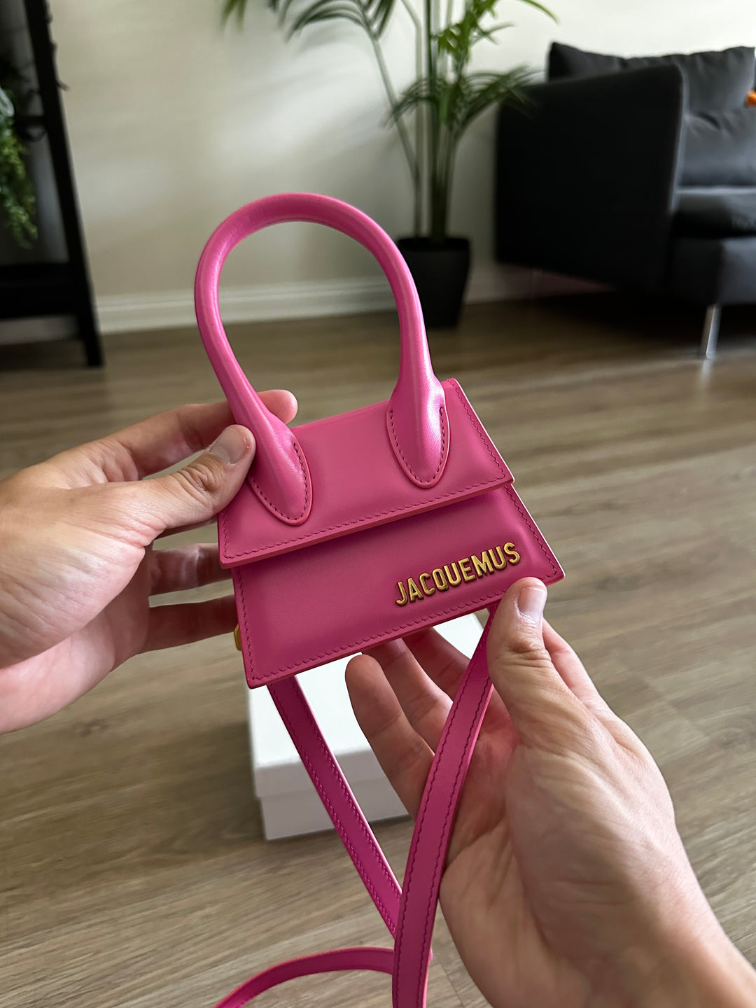 Jacquemus Small Le Chiquito Shoulder Bag Pink