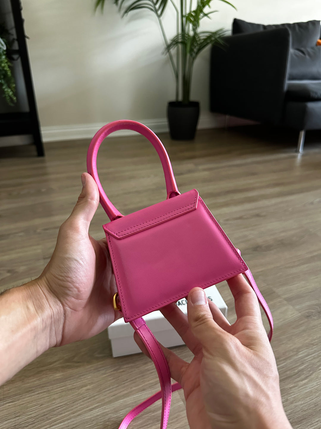 Jacquemus Small Le Chiquito Shoulder Bag Pink