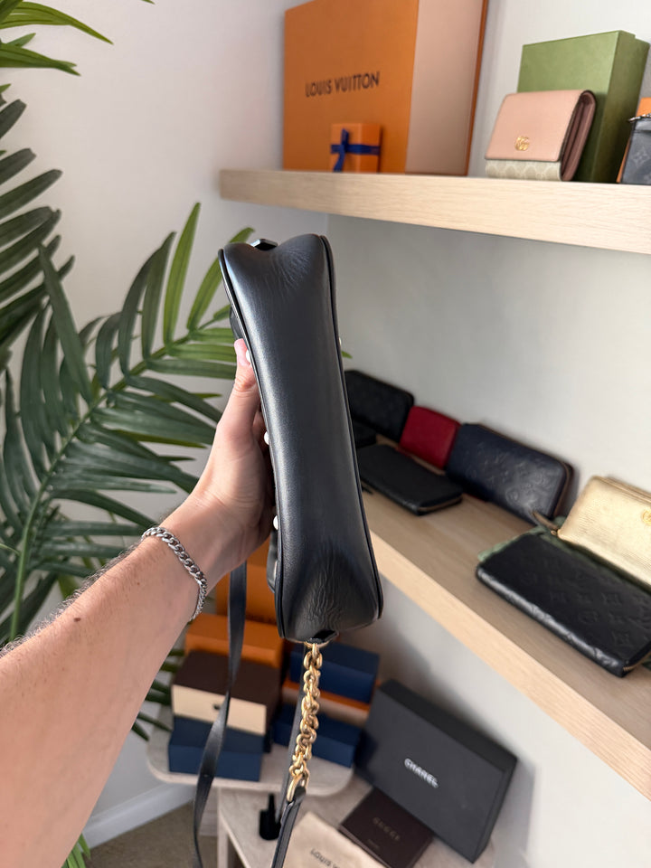 Gucci GG Marmont Leather x Pearl Chain Shoulder Bag QAS7