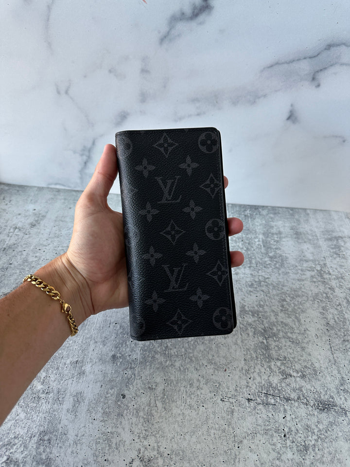 Louis Vuitton Monogram Eclipse Portefeuille Brazza Black Wallet DF21