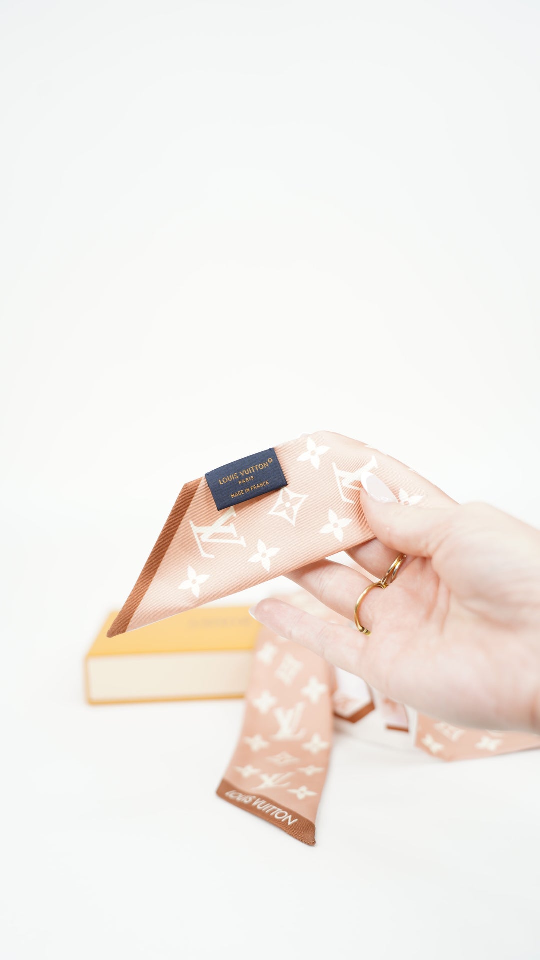 Louis Vuitton Monogram Pink Bandeau BB Ultimate Scarf Silk BM21