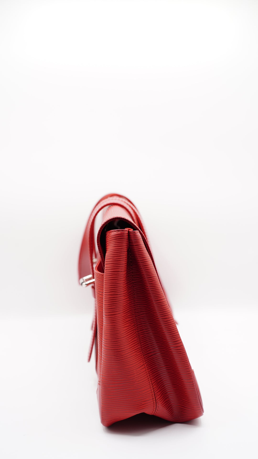 Louis Vuitton Epi Red Segur MM Shoulder Bag HI80