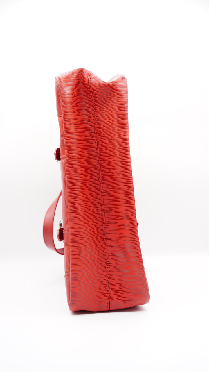 Louis Vuitton Epi Red Segur MM Shoulder Bag HI80
