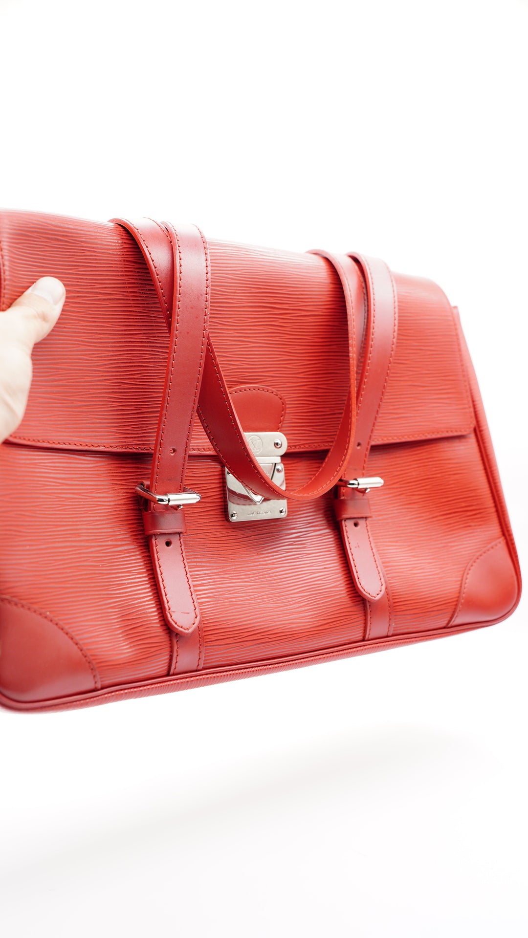 Louis Vuitton Epi Red Segur MM Shoulder Bag HI80