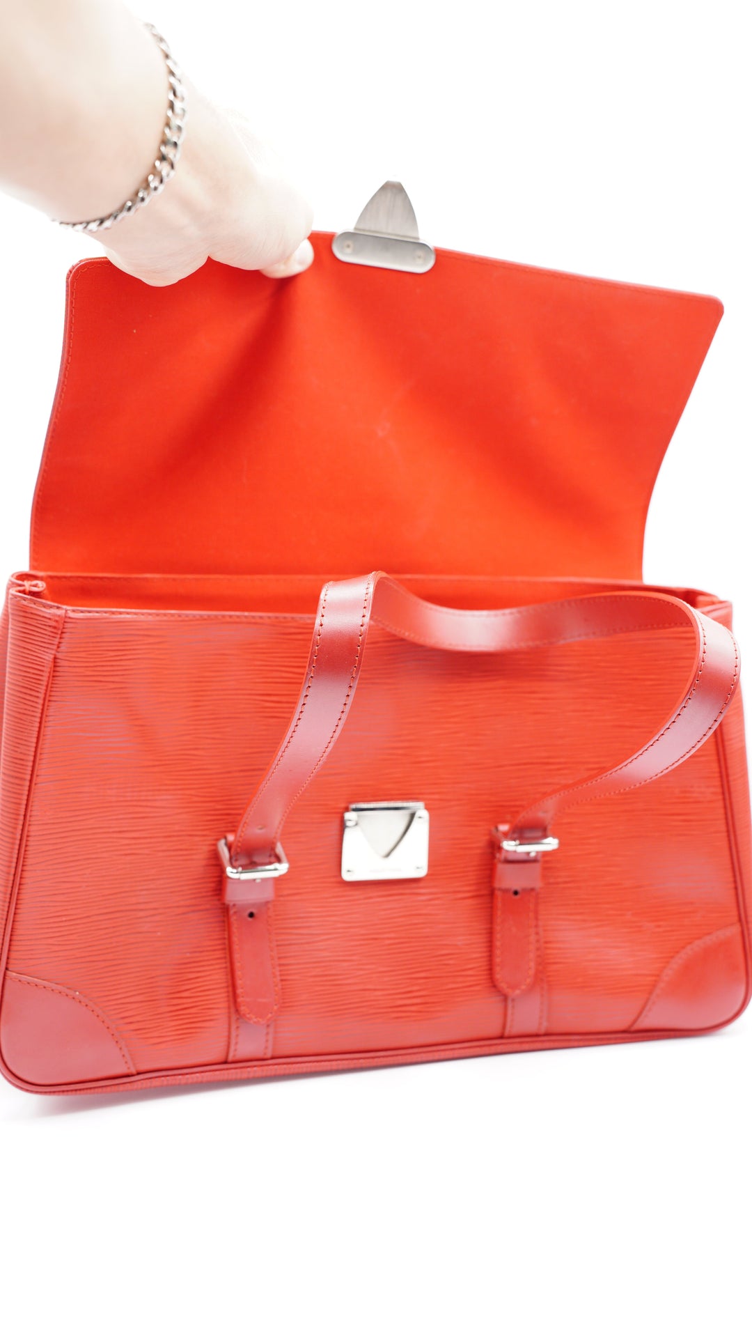 Louis Vuitton Epi Red Segur MM Shoulder Bag HI80