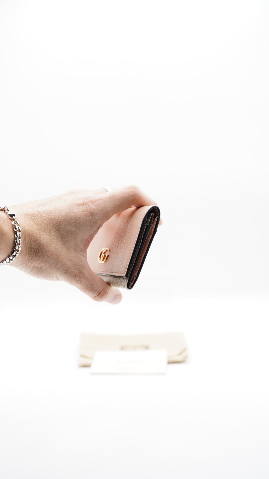 Gucci GG Marmont Single Snap Card Case Wallet Beige x Pink #237