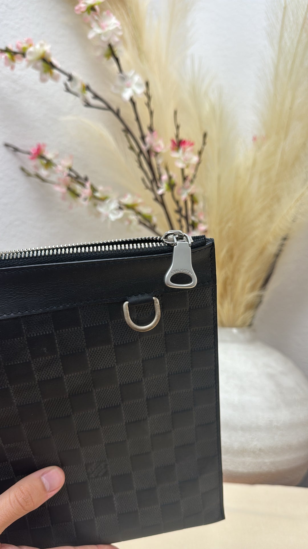 Louis Vuitton Damier Infini Discovery GM Pouch Bag Black w/Full Inclusion MM97