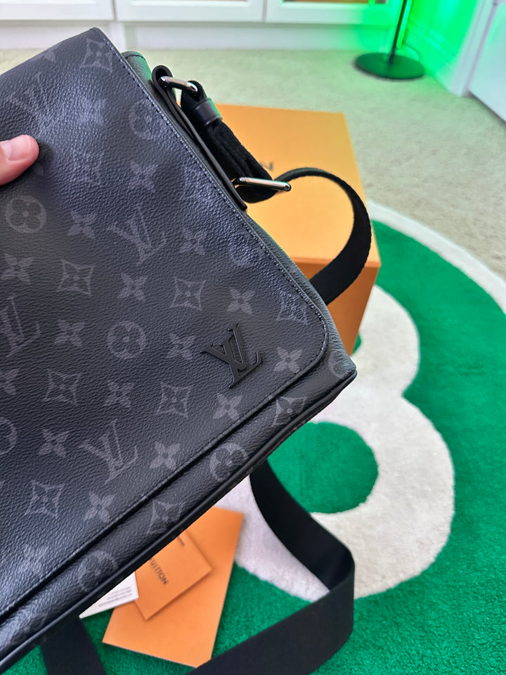 Louis Vuitton Monogram Eclipse District PM Crossbody Messenger Bag Noir Black LP16