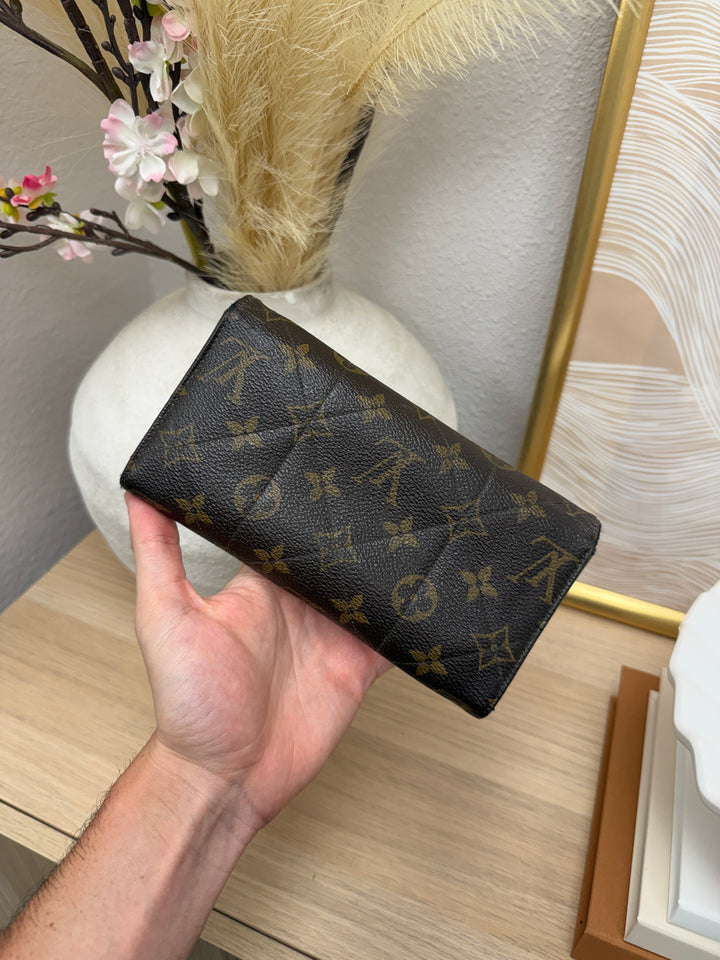 Louis Vuitton Monogram Quilted Leather Sarah Pill Wallet Brown SL16